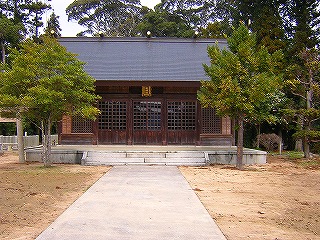 万護国神社